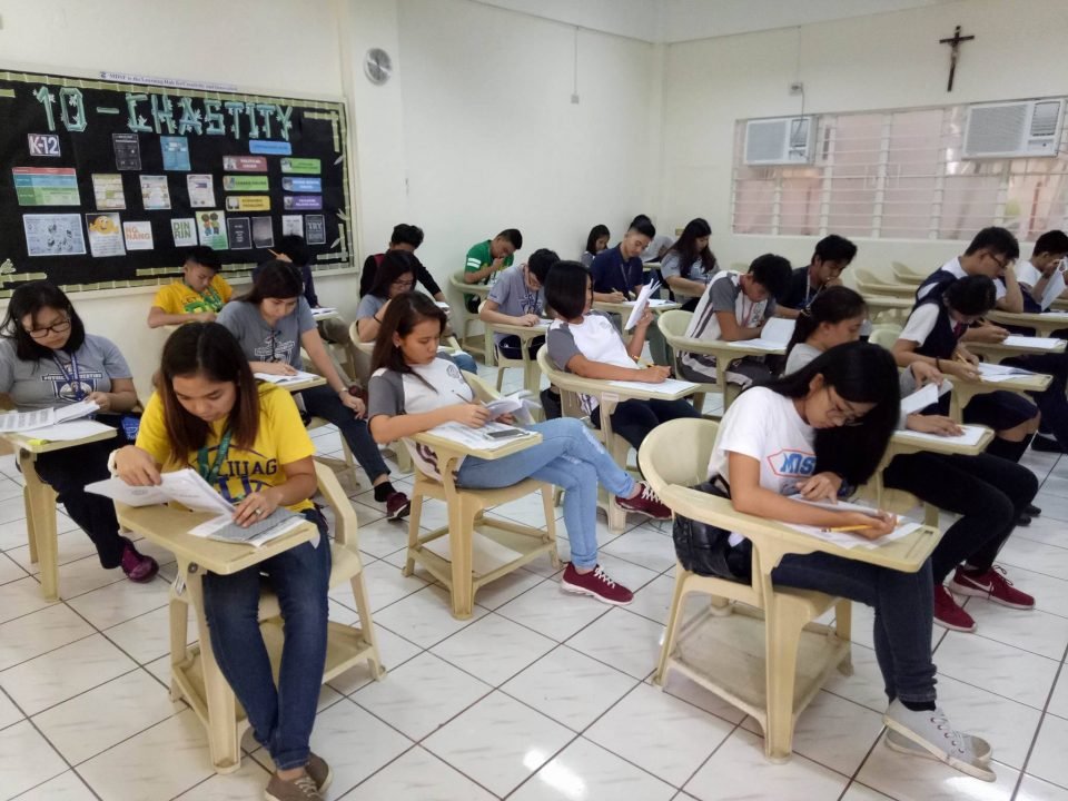 UP LAKAN waves the 2017 CATalinuhan in Baliwag