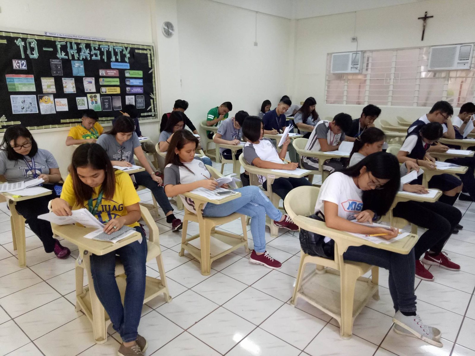 UP LAKAN waves the 2017 CATalinuhan in Baliwag