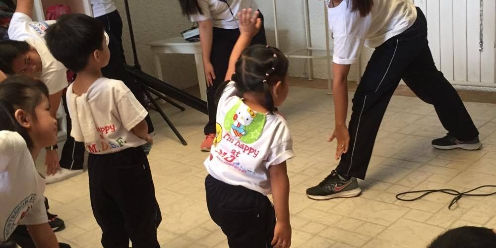 Sagradan preschoolers experience yoga