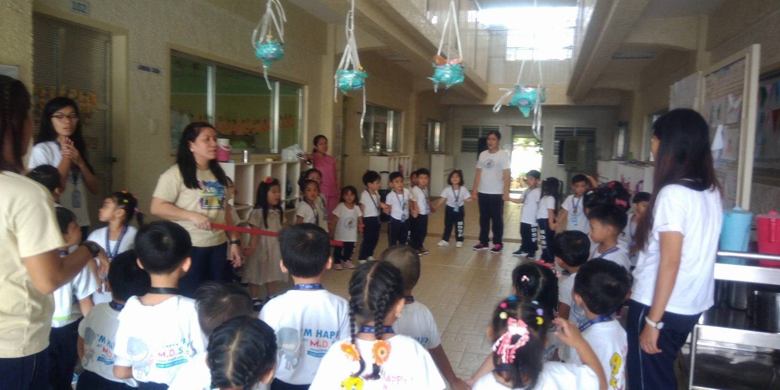 Halina't Maglaro! Gunitain ang Pagka-Pilipino!