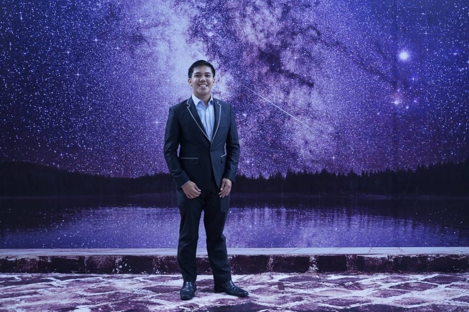 Sir Jared Manalastas gets nominated as the Most Outstanding School Paper Adviser