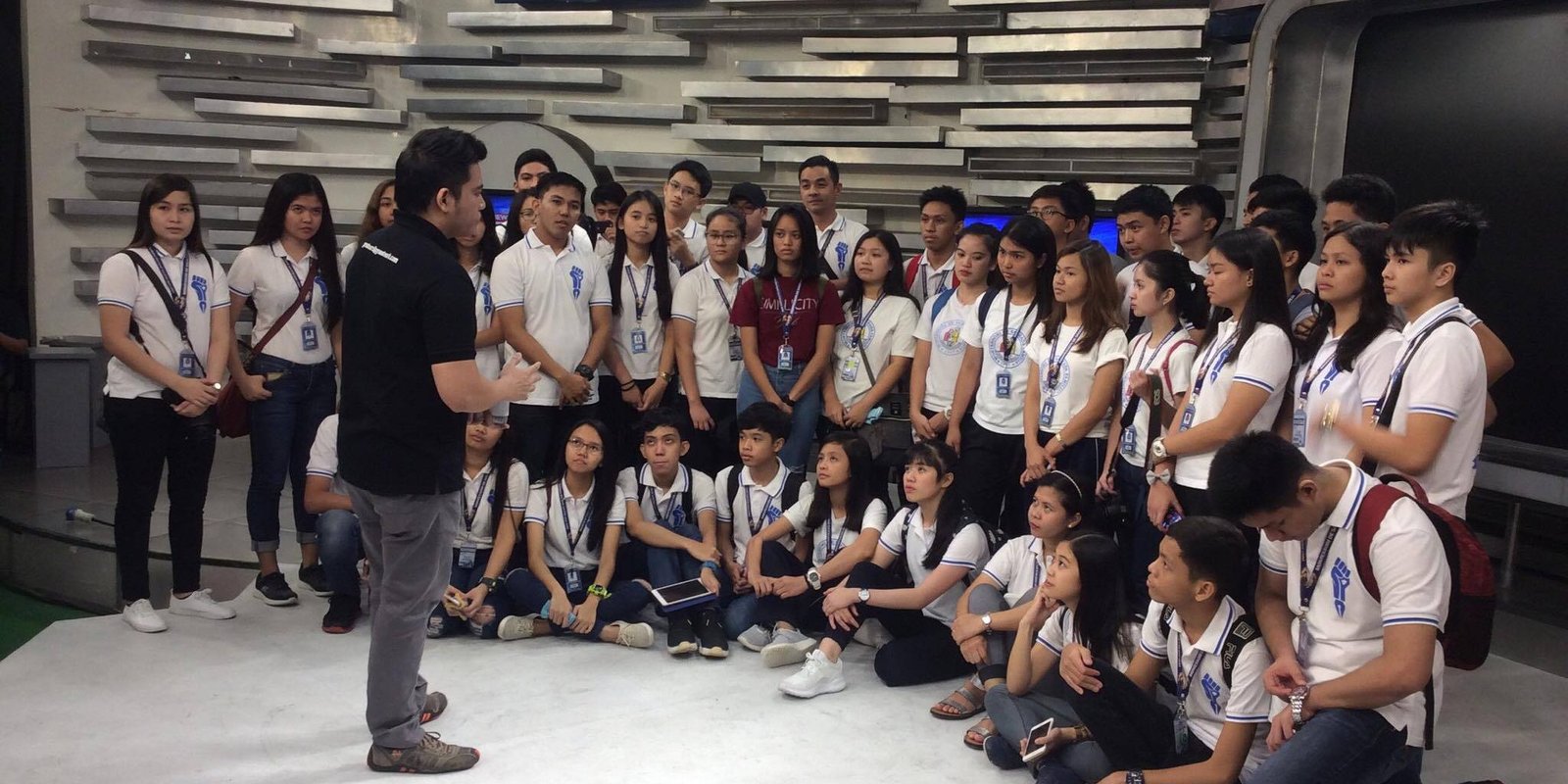 Sagradan Penpushers’ meet GMA DJs Sagradan Penpushers' meet GMA DJs