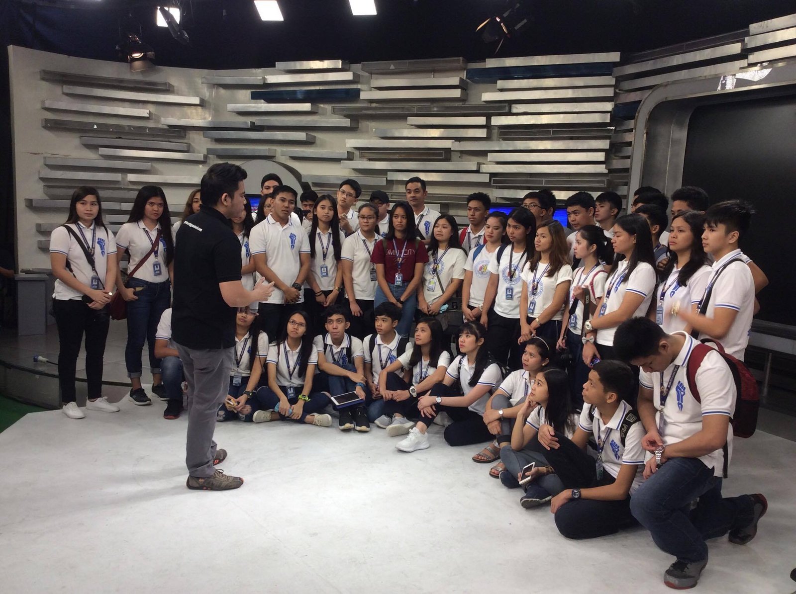 Sagradan Penpushers' meet GMA DJs