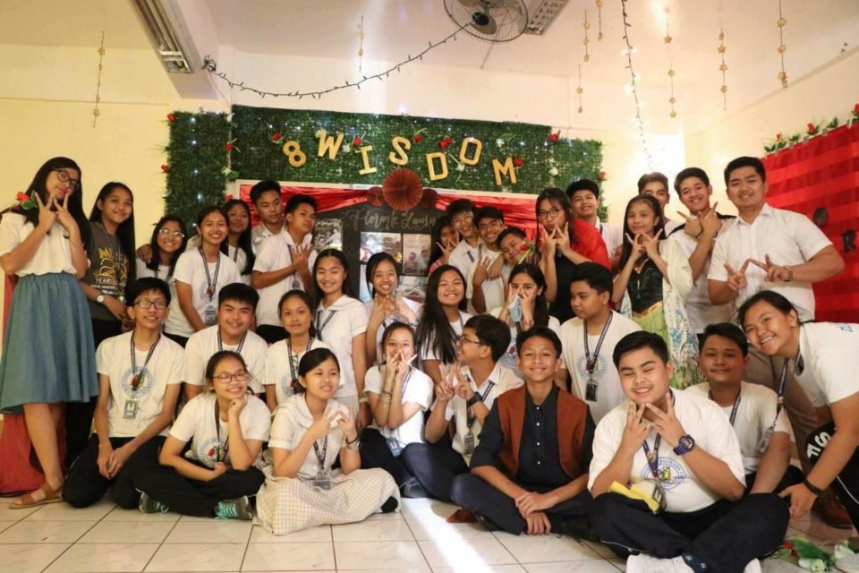 Grade 8 studes honor Balagtas through photo exhibit