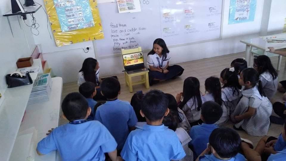 Grade 11 HUMSS studes set time for reading thru animated videos Grade 11 HUMSS studes set time for reading thru animated videos