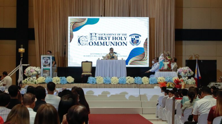 Sagradans Deepen Their Christian Journey with First Holy Communion Sagradans Deepen Their Christian Journey with First Holy Communion