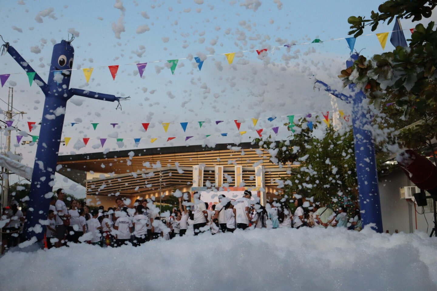 Sagradan Families Dash to ‘Bubble Fun Run’