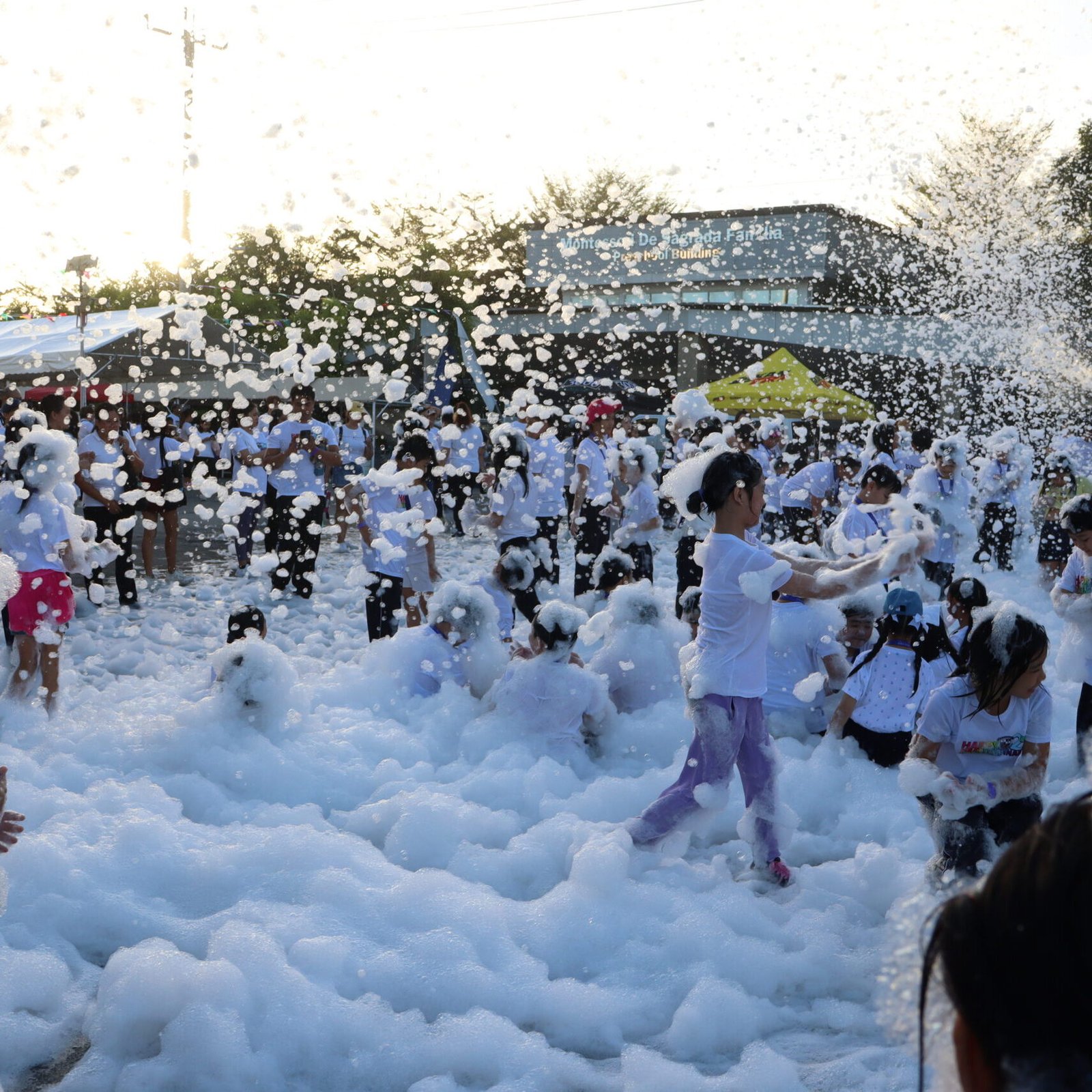 Sagradan Families Dash to ‘Bubble Fun Run’