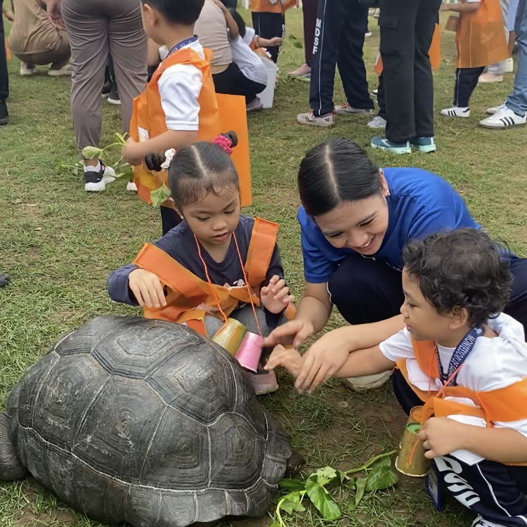 Child charts the course: MDSF expands emergent curriculum to grade school | Montessori De Sagrada Familia, Inc | Tangos, Baliwag, Bulacan